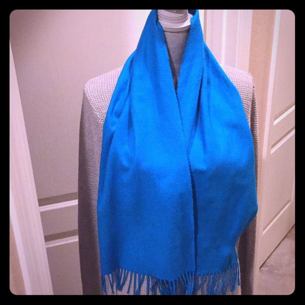Vintage Blue Scarf - Picture 3 of 7
